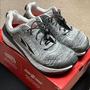 Men’s Paradigm 4 Size 8.5